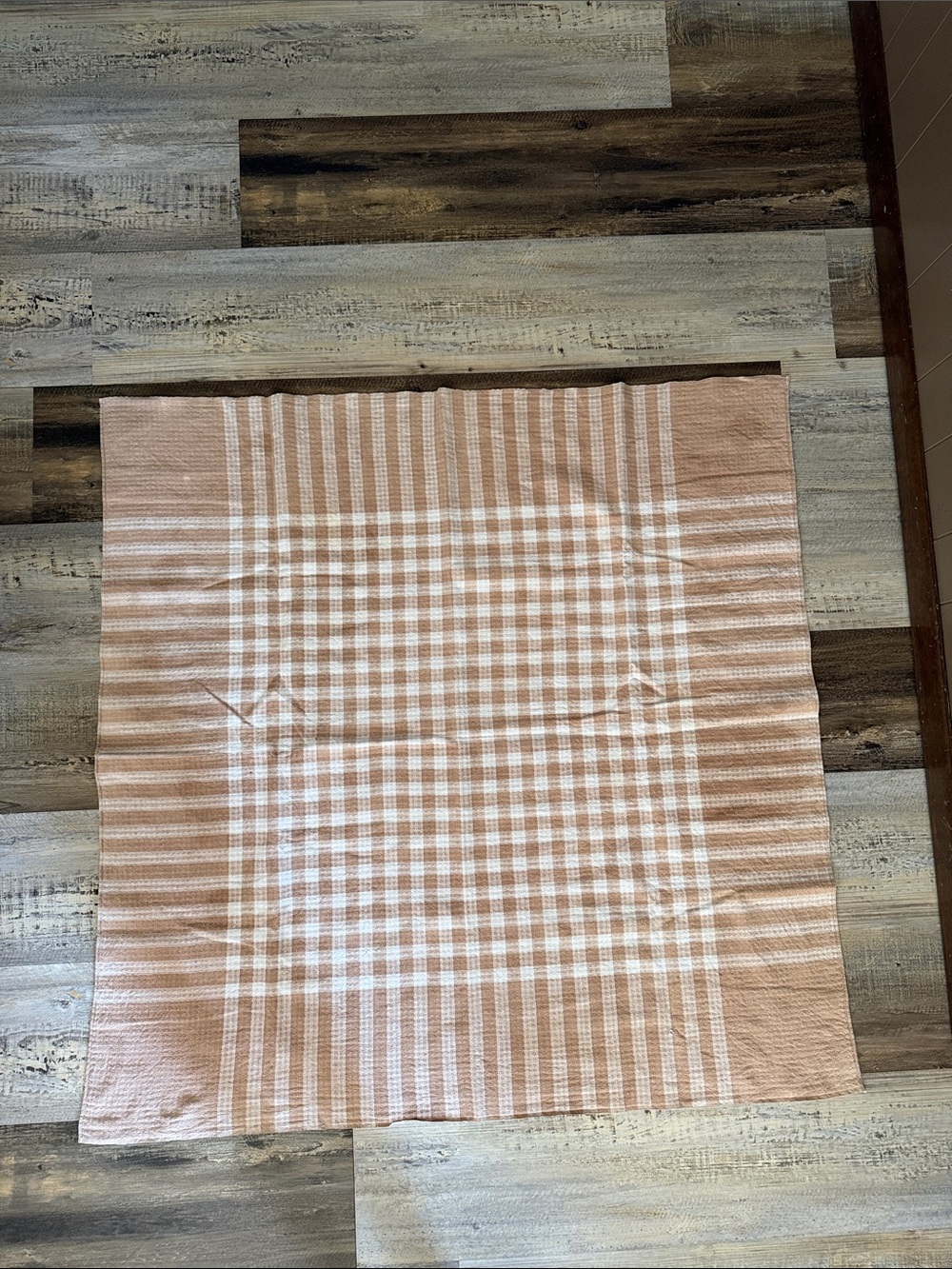 Vintage Cotton Gingham Kitchen Square Table Cloth.